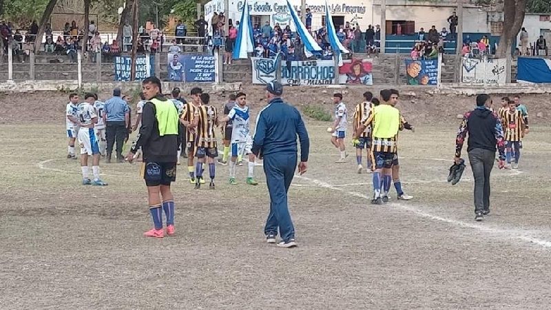 A mano entre Las Pirquitas y San Antonio