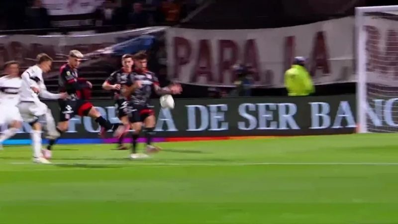 Platense y Barracas, 0 a 0 por “la mano” de Zunino