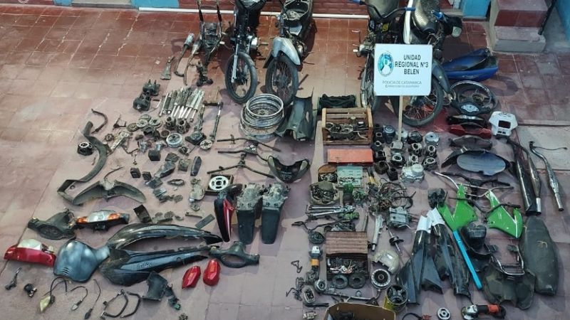 Secuestran cuatro motos y varias motopartes