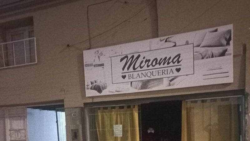 Automovilista impactó contra dos locales en pleno centro