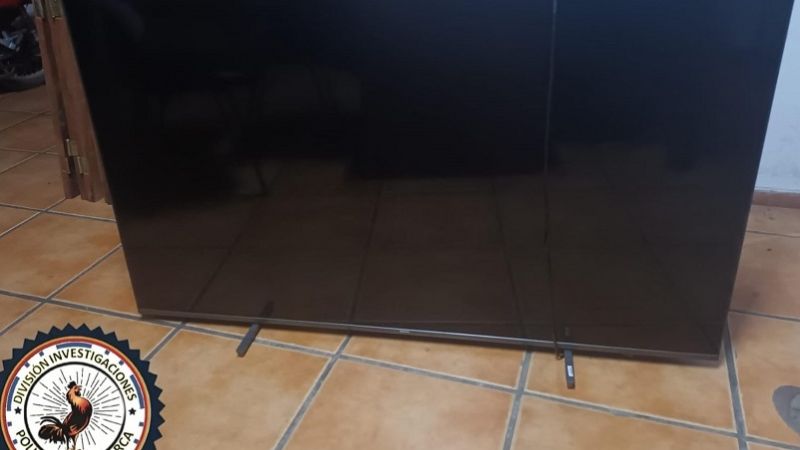 Le prestaron un tv 65' y se negó a devolverlo