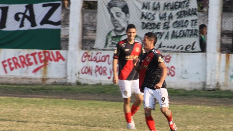 “La Villa” venció al “Santo” y “manda” sola en la “A”