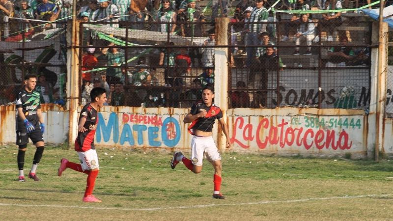 “La Villa” venció al “Santo” y “manda” sola en la “A”