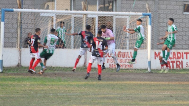 “La Villa” venció al “Santo” y “manda” sola en la “A”