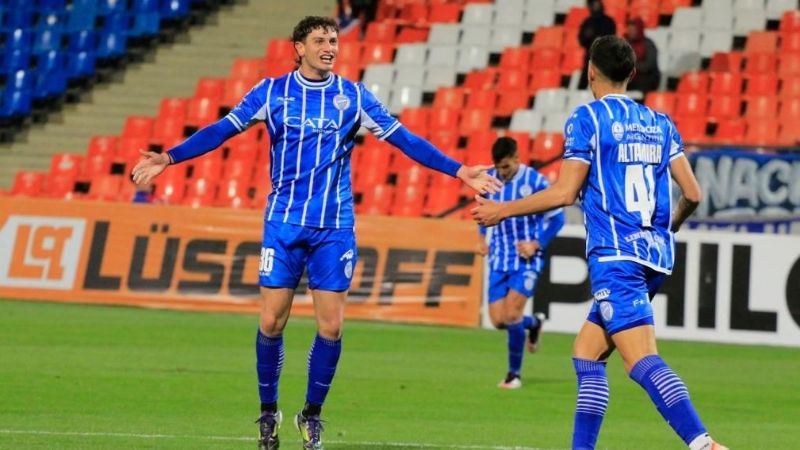 Godoy Cruz derrotó Riestra y sigue en alza