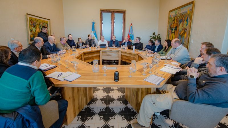 Jalil y gabinete analizaron la gestión y la situación económica de la provincia