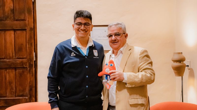 Jalil recibió al olímpico Julián Gutiérrez