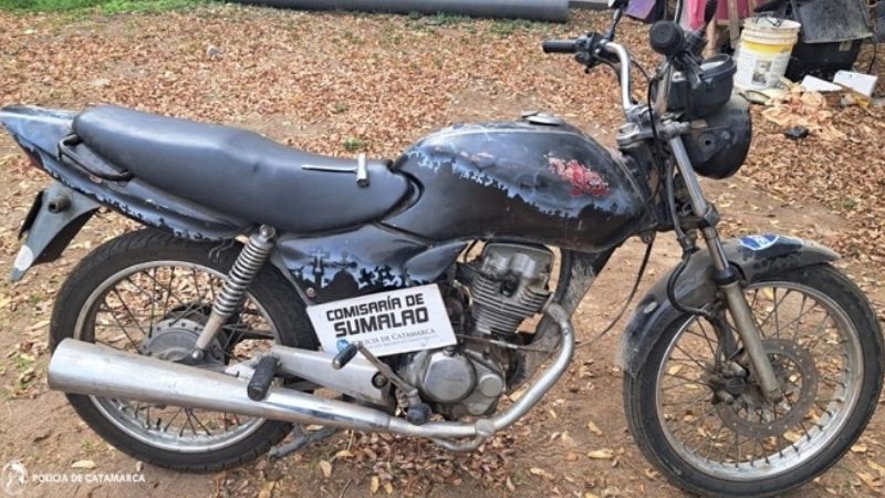 Por las cámaras vieron cuando un menor intentaba robar una moto