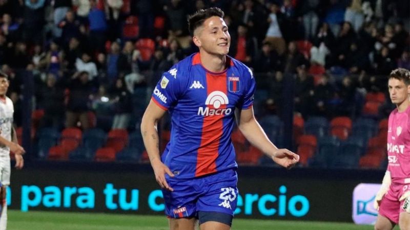 Tigre se lo devoró y no dejó que Unión llegue a la cima