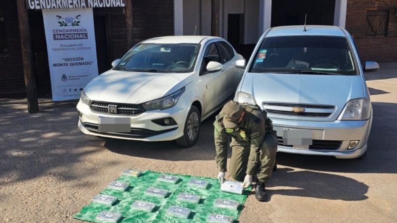 Ocultaban más de 13 kilos de cocaína en el interior de un auto