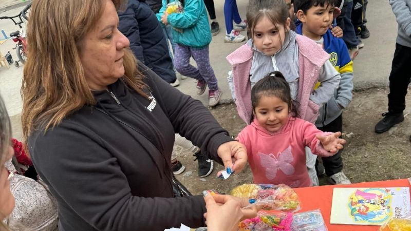 Agasajos de la diputada Moro a las infancias