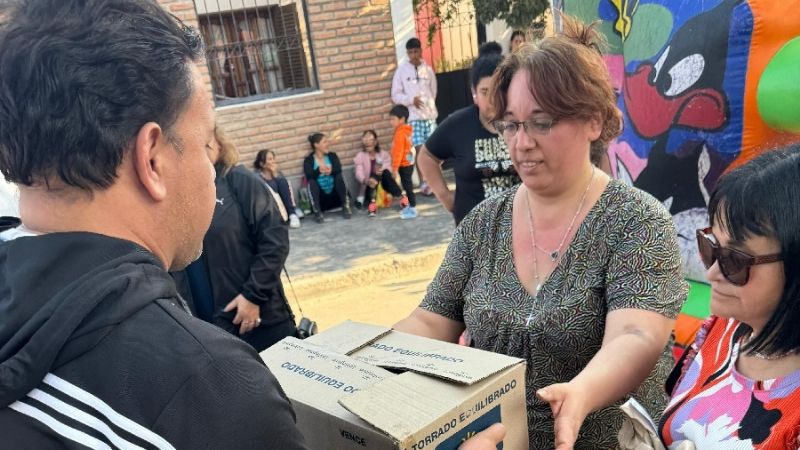 Agasajos de la diputada Moro a las infancias