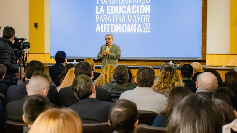 Catamarca impulsa la transformación educativa con nuevo plan para la educación del futuro