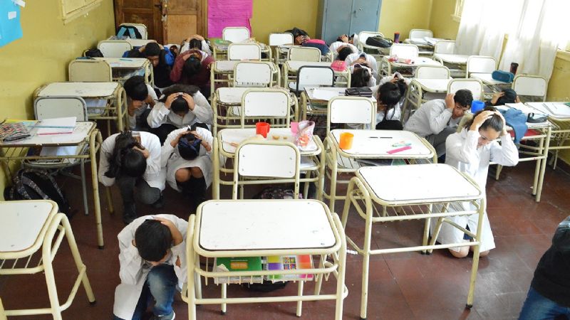 Impulsan un programa escolar provincial de seguridad sísmica  