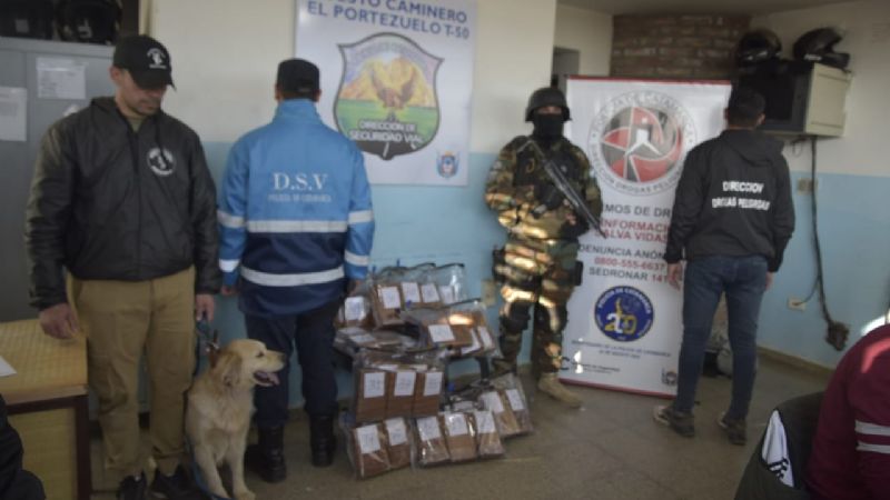 Llevaban 50 kilos de cocaína en una falsa ambulancia