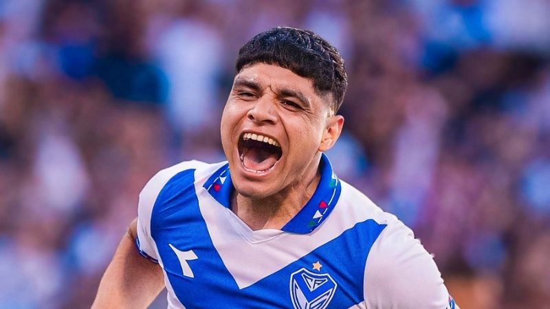 Riquelme llamó a Aquino, pero Vélez no lo negocia