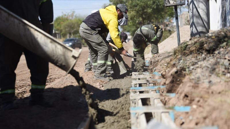 Saadi visitó obras de asfaltado
