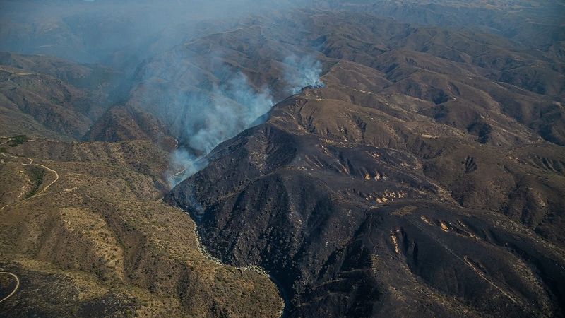 Continúan las tareas en el incendio de Las Juntas
