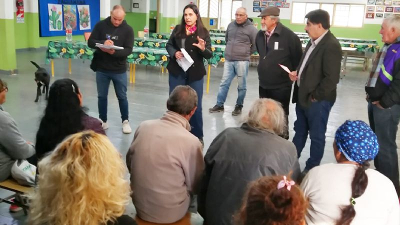 El Ente Regulador atendió a vecinos de Colonia del Valle