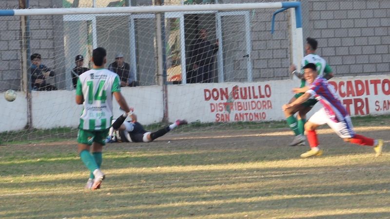 “Santos” y “Cuervos” 1 a 1, para que mande “La Villa”