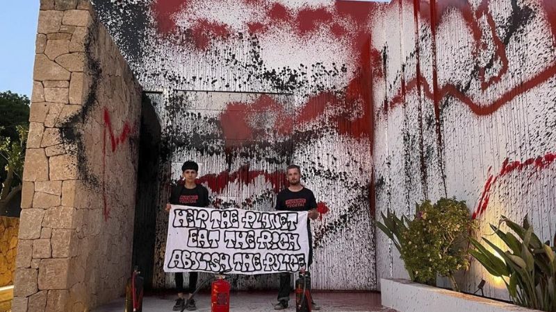 Activistas ambientales vandalizaron la casa de Messi en Ibiza