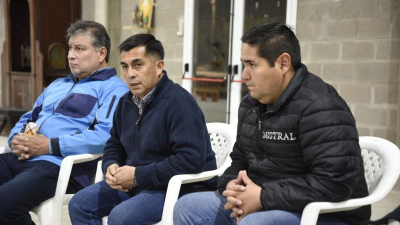 Reunión entre autoridades policiales y vecinos de Valle Chico