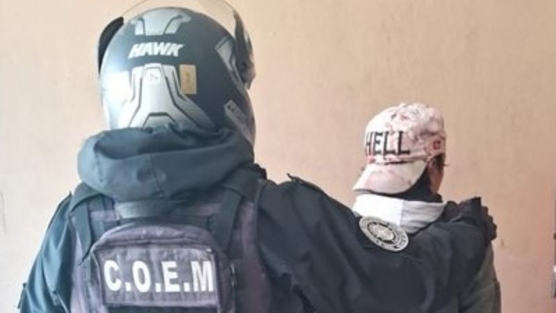 Quiso arrebatar un celular pero le salió mal