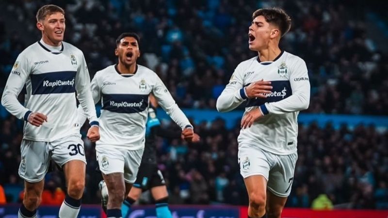 Gimnasia frustró a Racing en su trepada a la cima