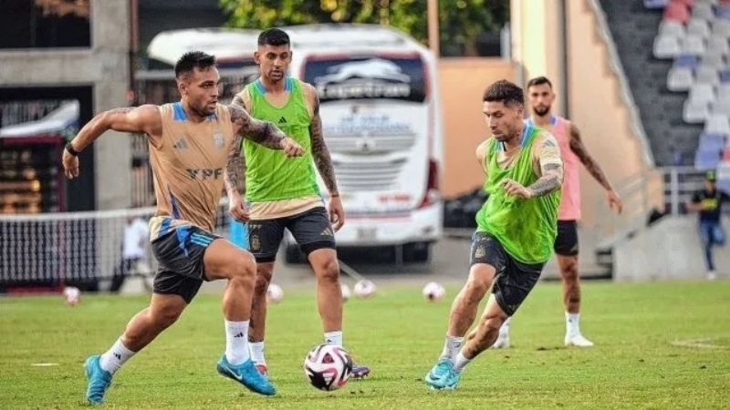 Scaloni mantiene dudas para enfrentar a Colombia