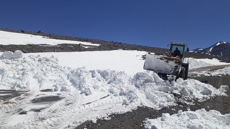 Despeje de nieve en el Paso San Francisco