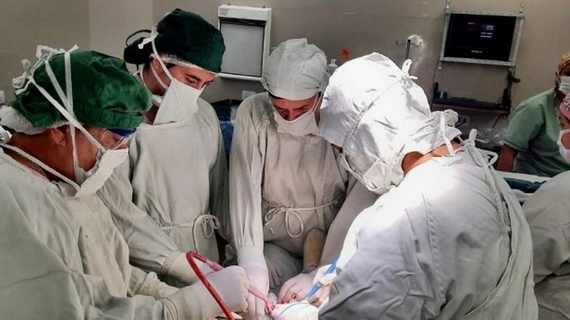 Exitosa cirugía de columna