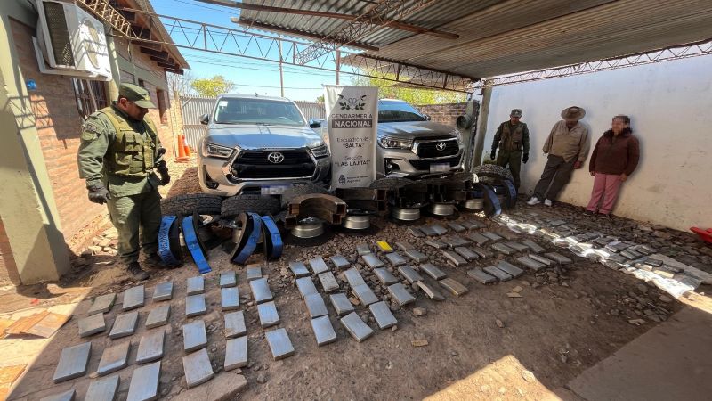 Tres detenidos y más de 100 kilos de cocaína secuestrados