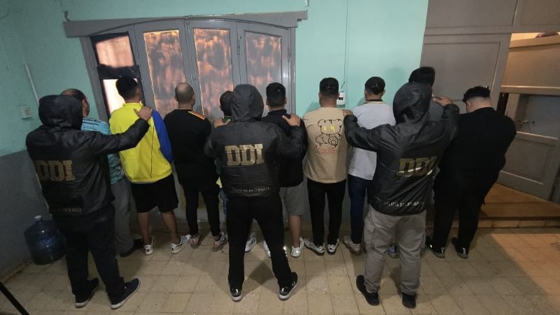 Arrestaron a nueve personas por escaneo del iris