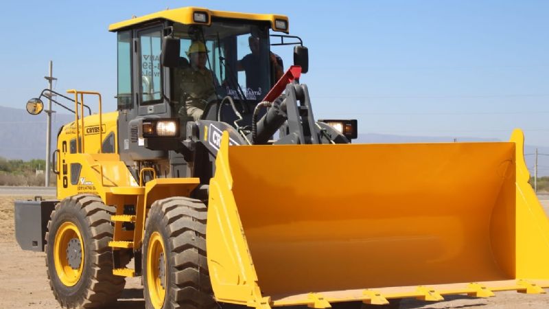 Adquisición de Maquinaria Vial y Nuevas Obras en Antofagasta de la Sierra