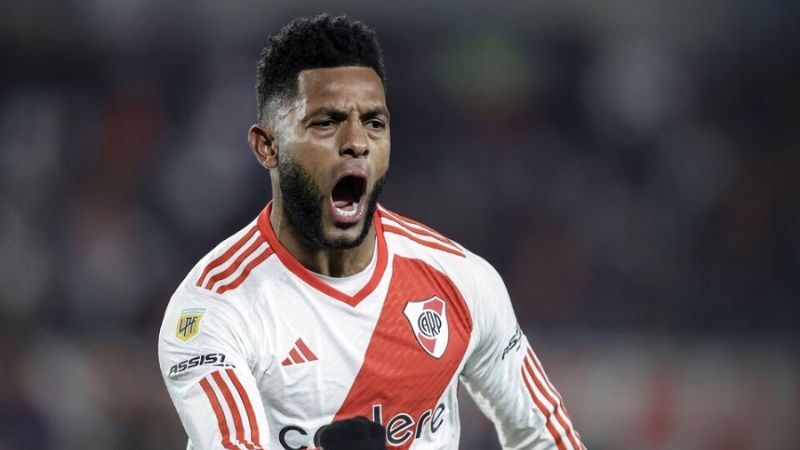 River visita a Colo Colo, en Chile