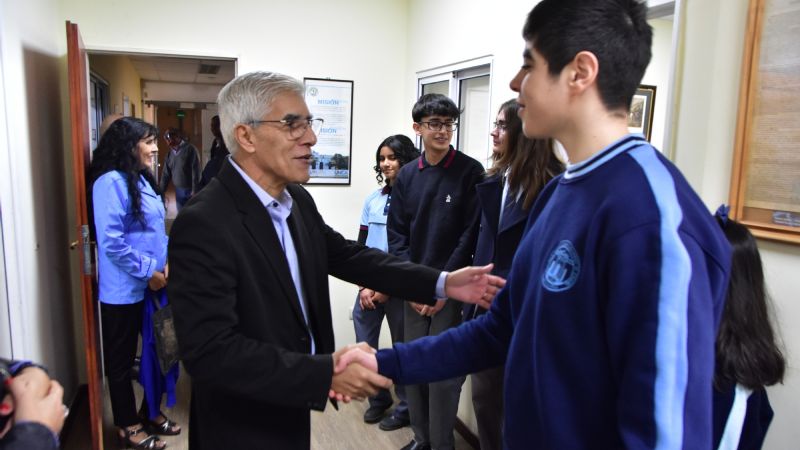 Alumnos clasificados para las Olimpiadas de Matemáticas Ata.ca.lar fueron recibidos por el Rector