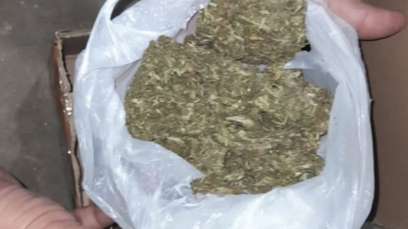 Detienen a dos personas y secuestran droga