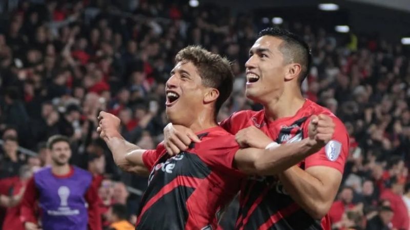 Racing perdió 1-0 con Paranaense, en la ida