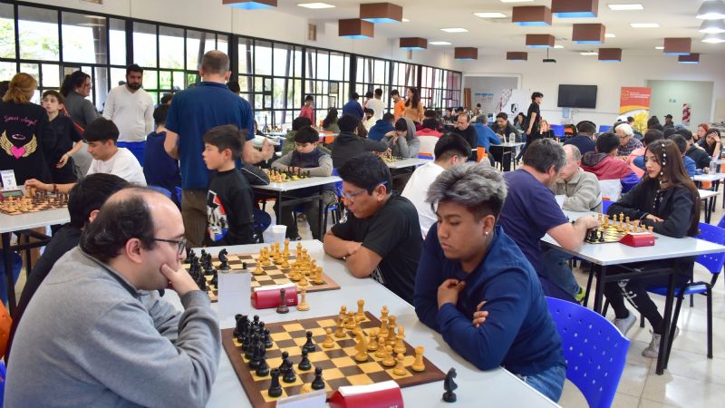 Más de 100 Jugadores participaron de torneo de Ajedrez