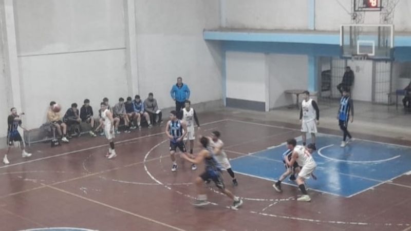 Red Star venció a Ateneo en 1ra y U13, y a Montmartre en U21