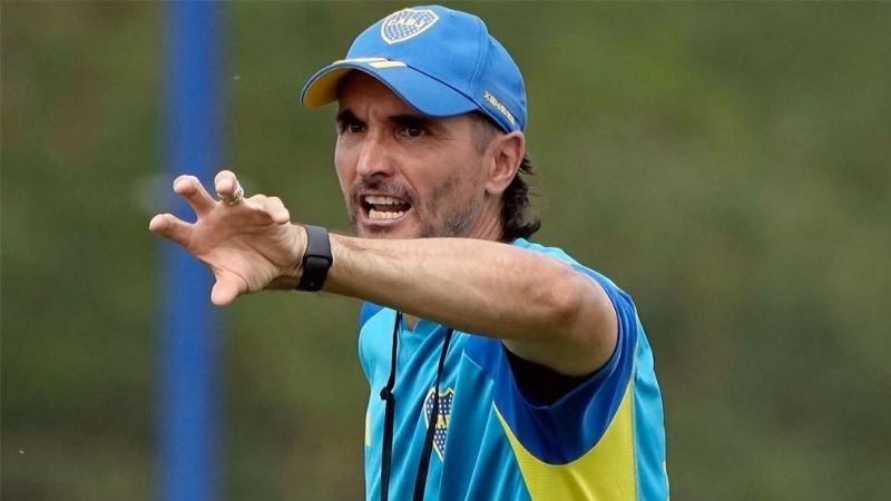 Martínez armó un 4-4-2 para el Superclásico con River