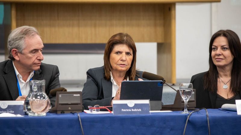 Bullrich junto a Pettovello avanzan en fijar estándares para la formación de las fuerzas policiales en todo el país