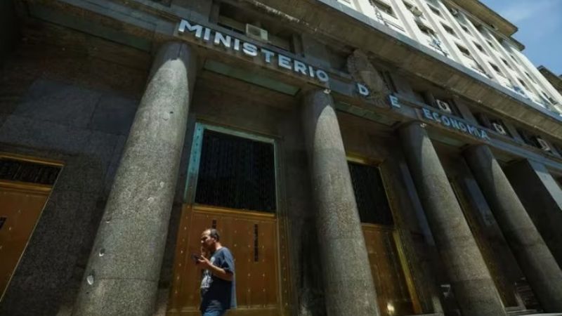 Prorrogan por un mes el blanqueo de activos