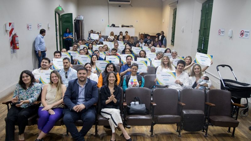 Distinguen a referentes turísticos por su aporte al desarrollo de la actividad en la Capital