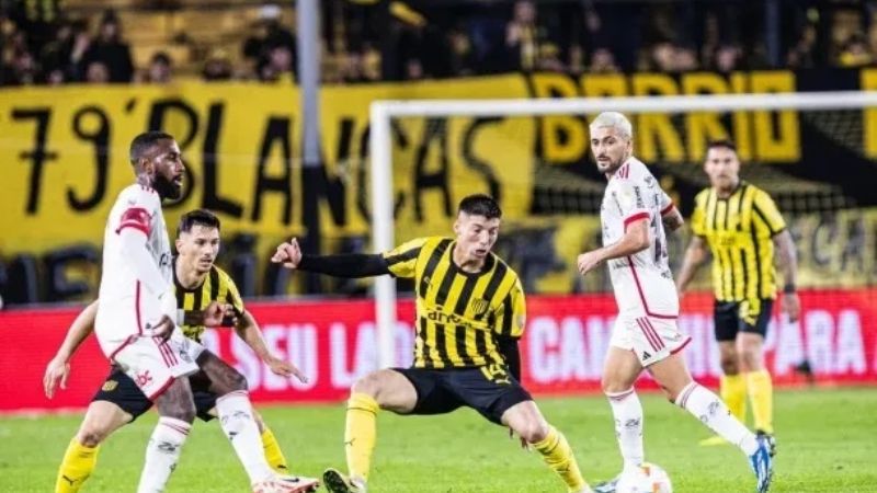 Peñarol eliminó a Flamengo y está en “semis”