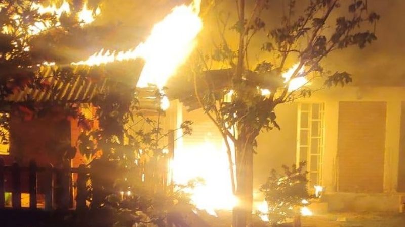 Hacían un asado y se incendió el quincho