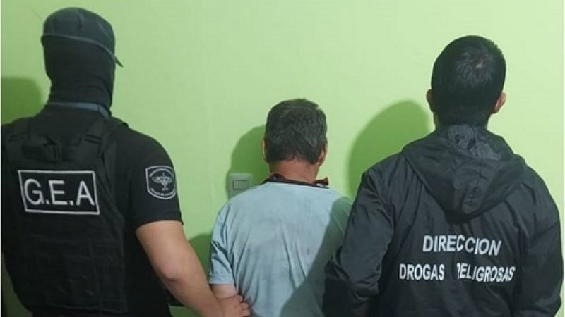 Secuestran droga, dinero en efectivo y detienen a un hombre