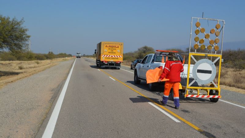 Por trabajados de evaluación de calzada, transitar con precaución por RN 38
