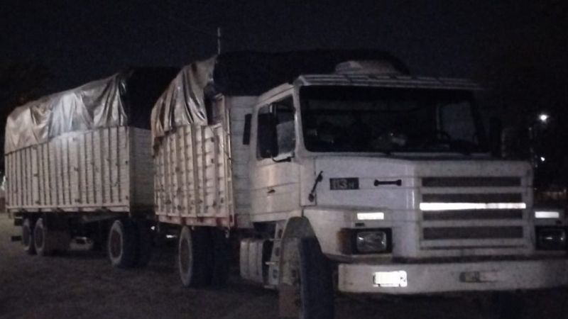 Secuestran camión 28 mil kilos con carbón