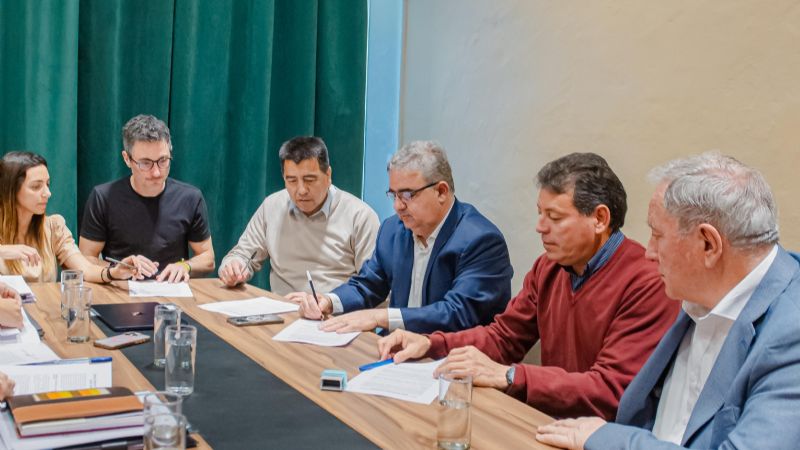 Pomán y Londres, los primeros municipios en firmar el Consenso Fiscal propuesto por el Gobierno